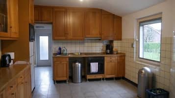 Condo, 6 phòng ngủ | Bếp riêng | Tủ lạnh, lò vi sóng, lò nướng, bếp nấu