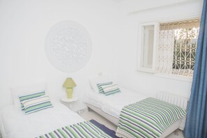 Superior-Villa, Mehrere Schlafzimmer, Nichtraucher | 7 Schlafzimmer, hochwertige Bettwaren, Schreibtisch