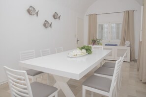 Superior Villa, Multiple Bedrooms, Non Smoking | In-room dining - Villa Dar Janna (Hammamet)