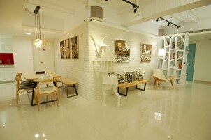 Sala de estar en el lobby
