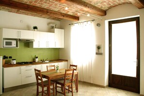 Apartment, 1 Schlafzimmer (Nebbiolo) | Eigene Küche | Kühlschrank, Mikrowelle, Herdplatte, Toaster