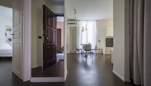 Interior - Italianway   - Cagnola 5 (Milan)