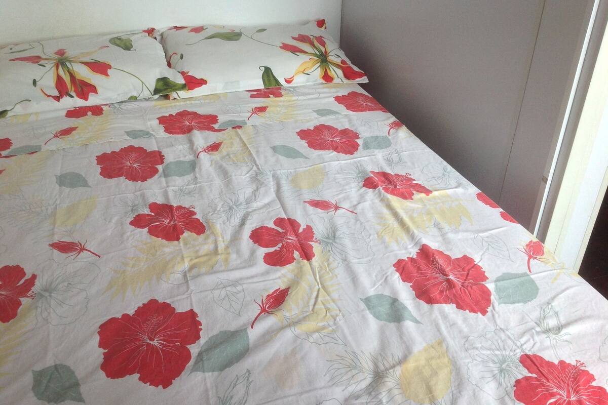Blackout curtains, free WiFi, bed sheets