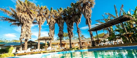 Outdoor pool, sun loungers