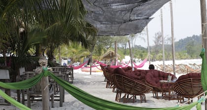 Sandbank Restaurant & Camping Koh Rong