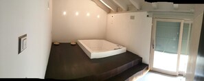 Turkiskt bad/hamam, hydroterapi, djupmassage och sportmassage