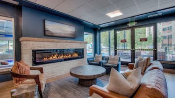 Condo, 2 Bedrooms | Interior