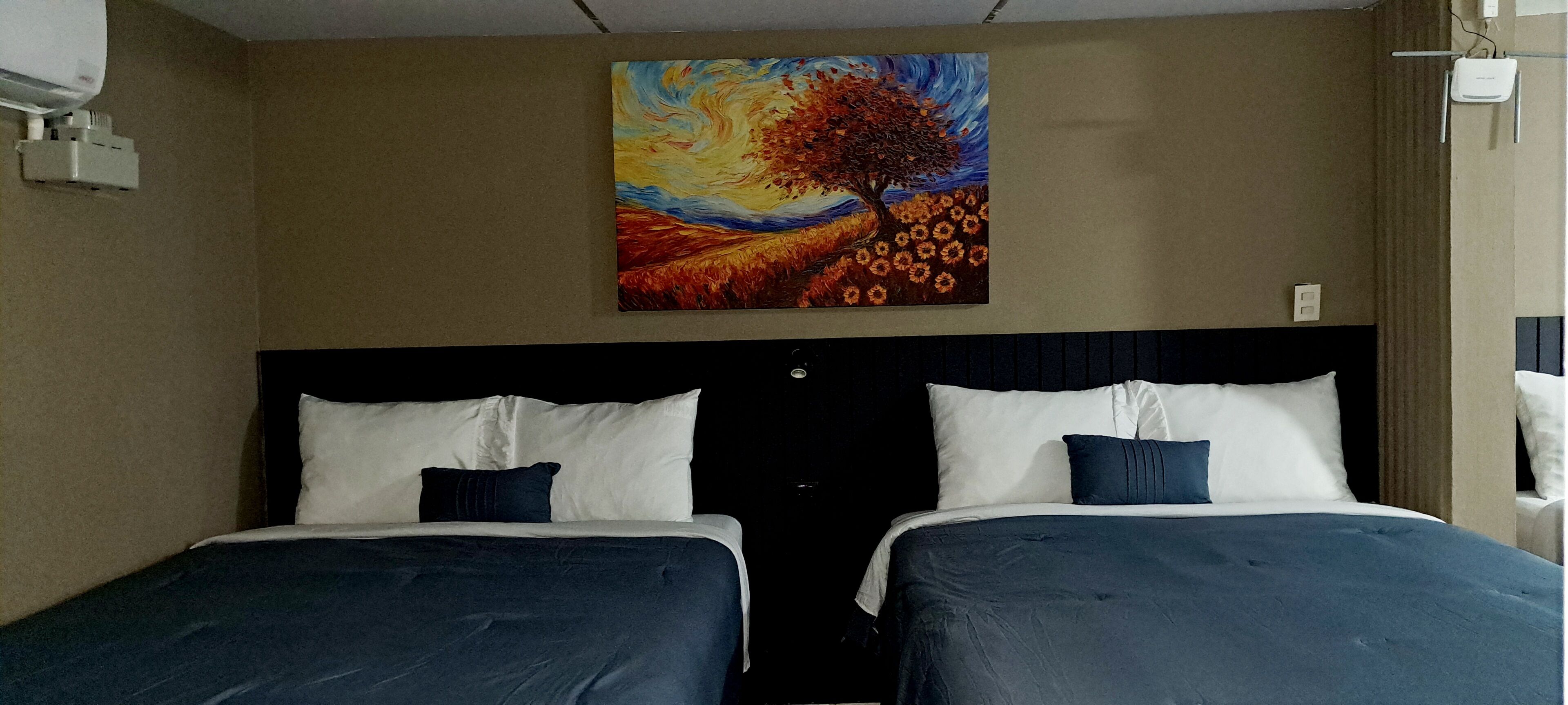 Premium bedding, down duvets, pillow-top beds, minibar