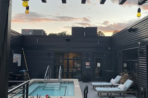 Rooftop pool