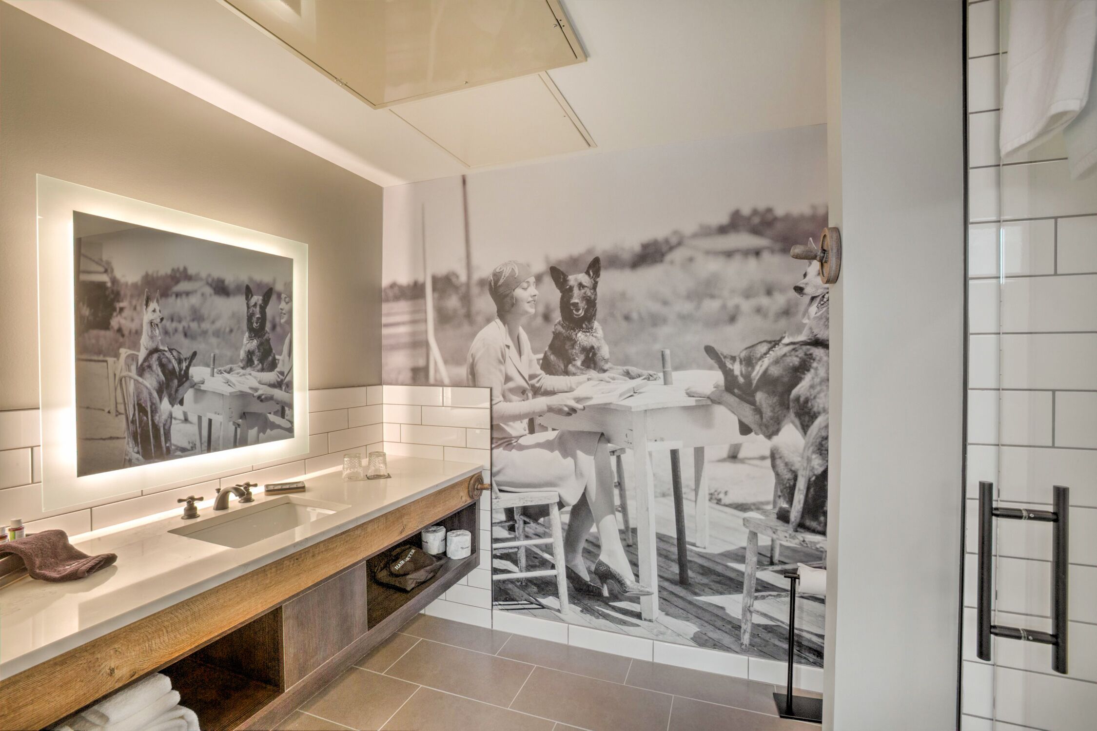 standard suite, 1 bedroom | bathroom | shower, rainfall showerhead, free toiletries, hair dryer