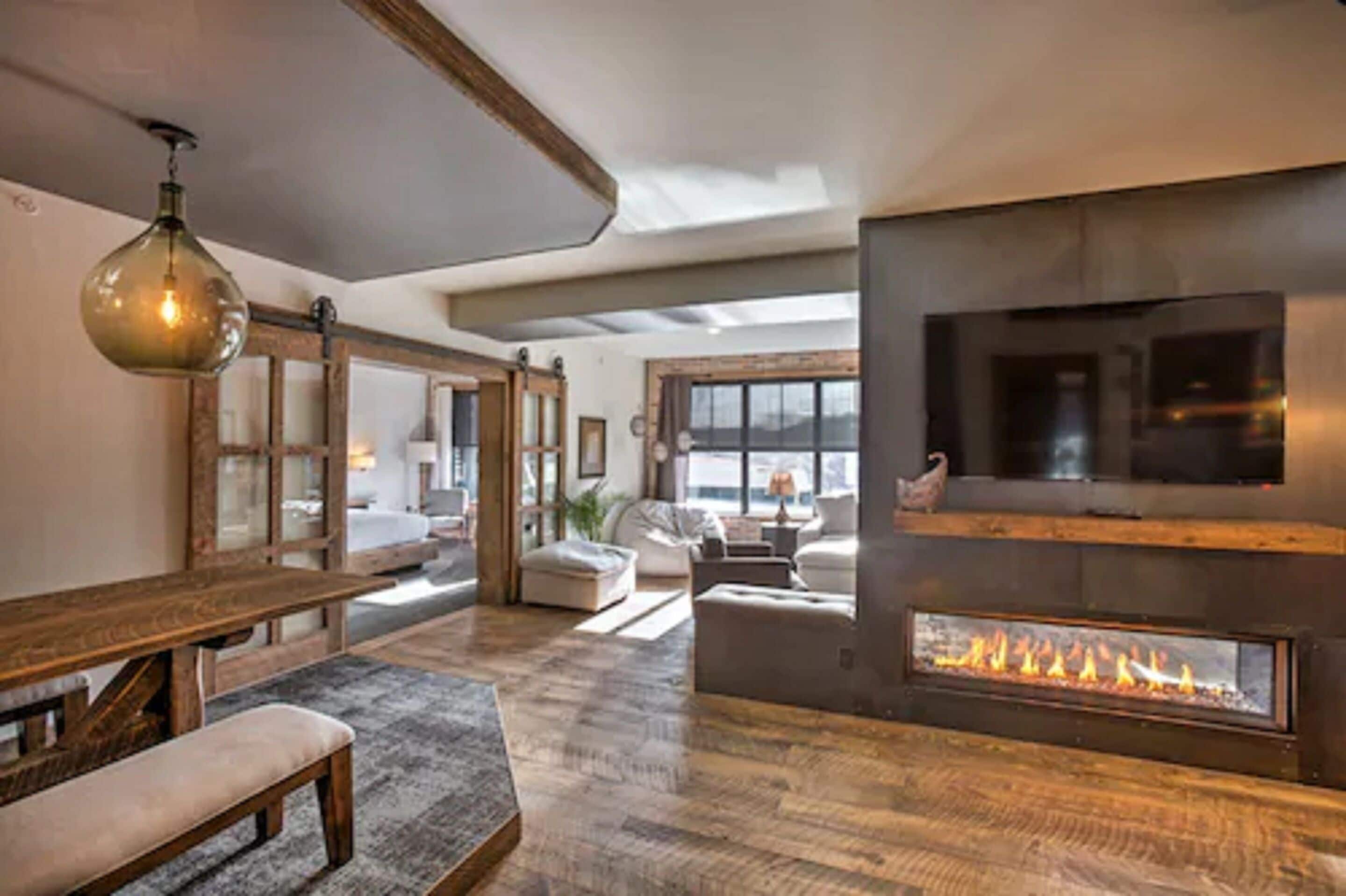 presidential suite, 2 bedrooms | 1 bedroom, individually decorated, iron/ironing board, free wifi