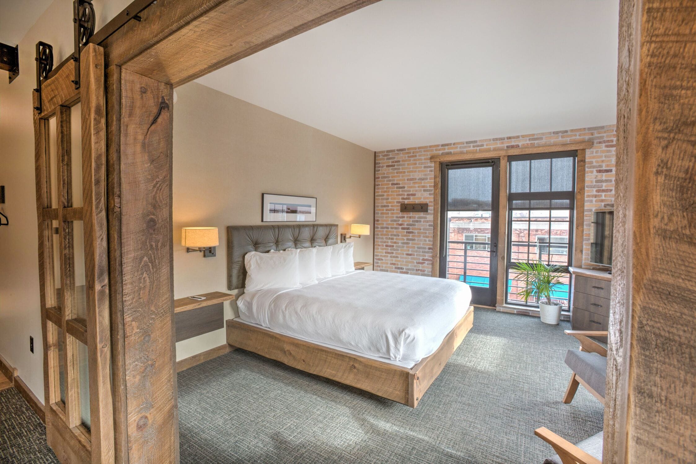 Standard Suite, 1 Bedroom | Individually decorated, iron/ironing board, free WiFi, bed sheets