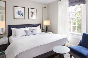 Premium bedding, minibar, in-room safe, iron/ironing board