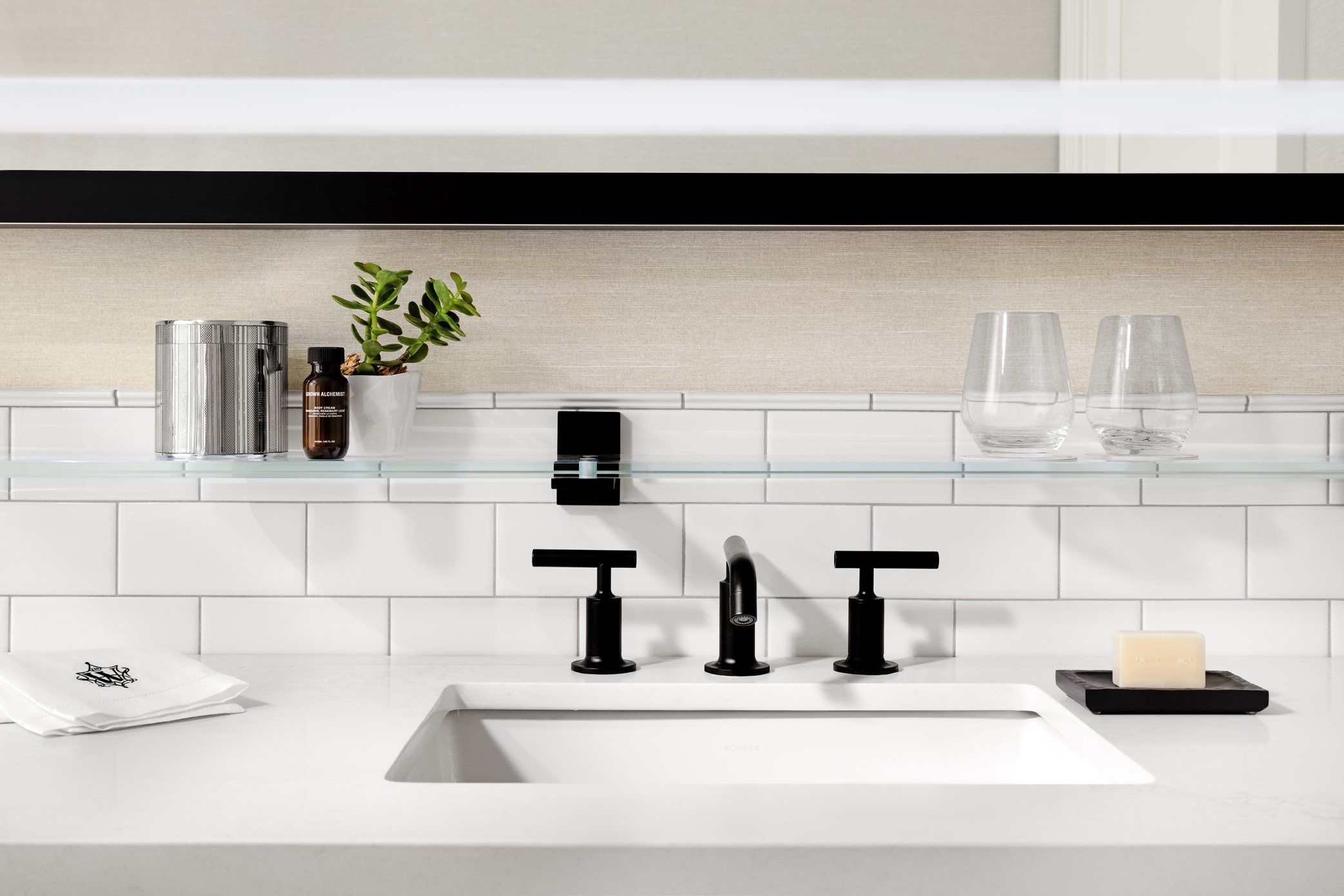 executive king | bathroom | hair dryer, bathrobes, slippers, towels