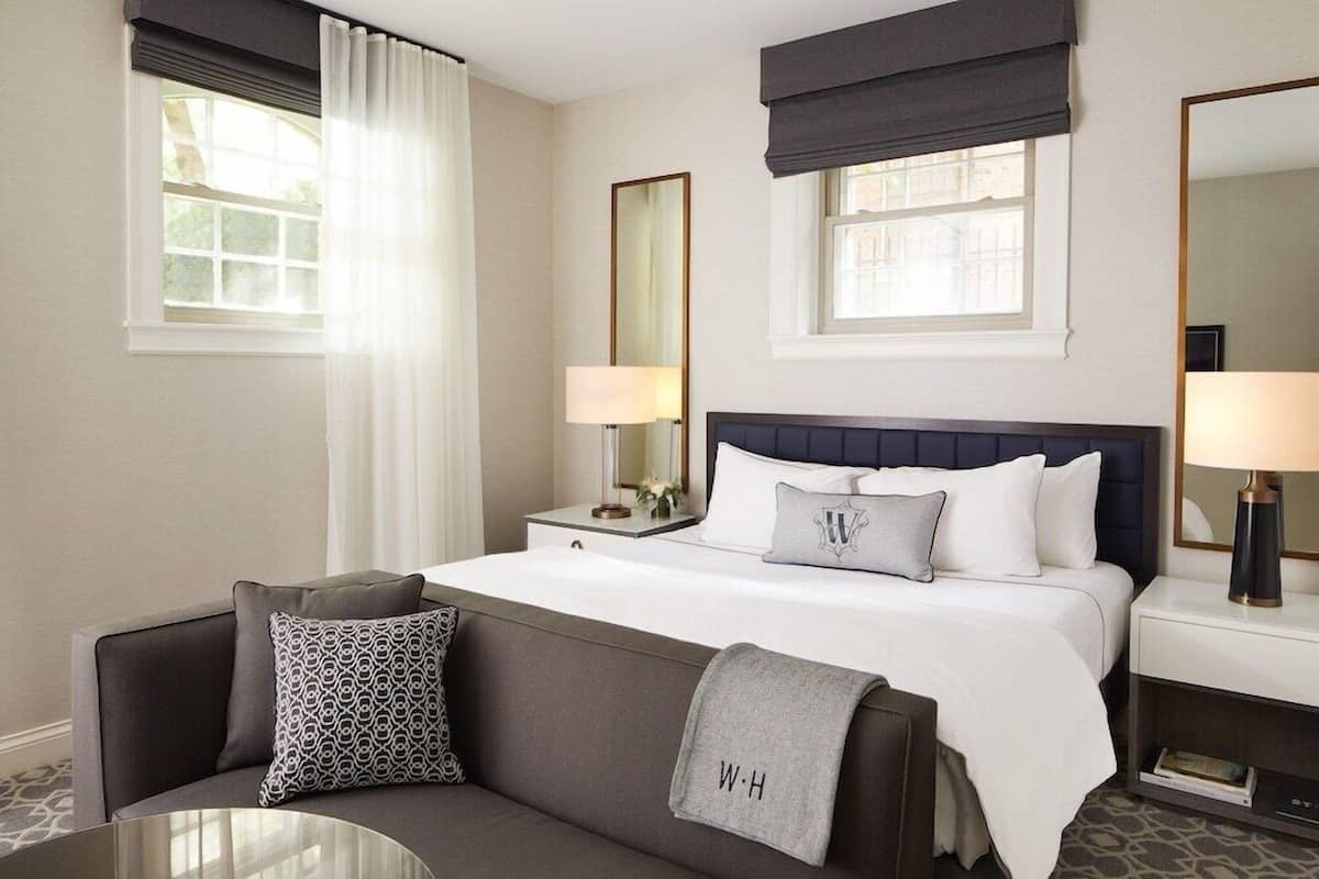 Ropa de cama de alta calidad y minibar