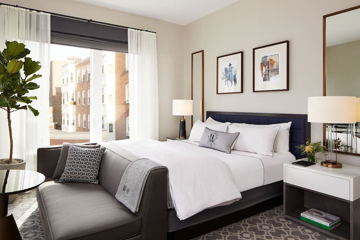 Ropa de cama de alta calidad y minibar
