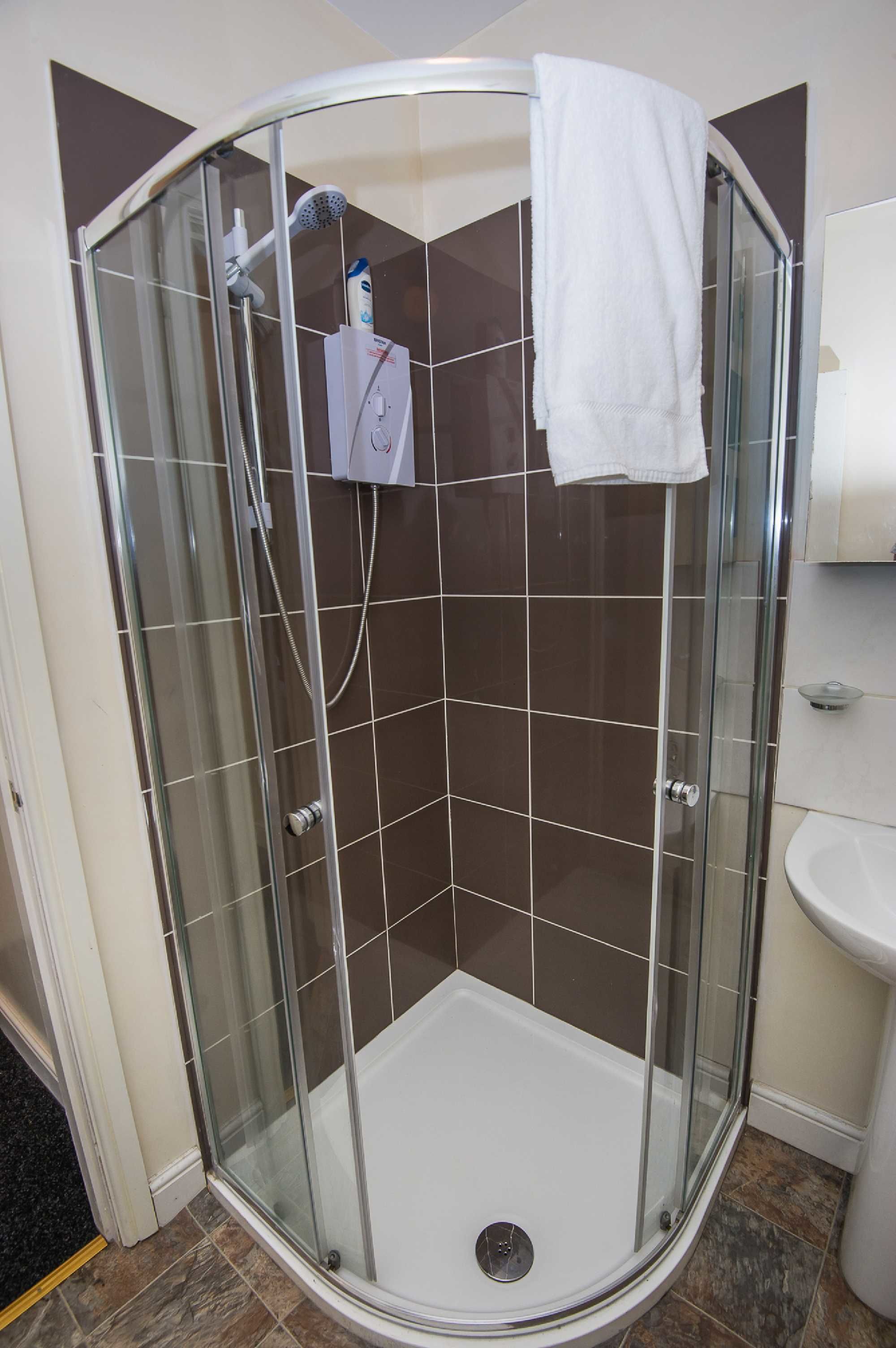 Executive Studio, Multiple Beds | Bathroom shower