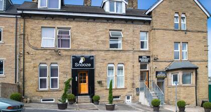 Snooze Apartments Flat 52