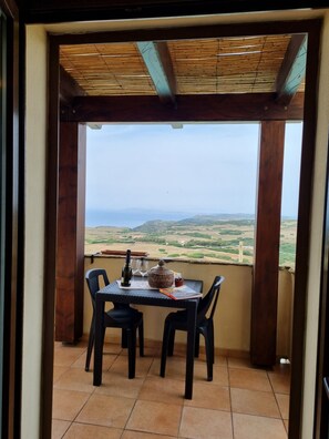 Departamento, vista al mar (4 Pax) | Terraza o patio