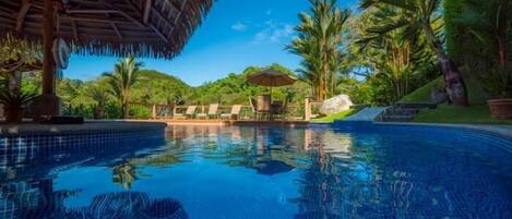 Casa, varias camas (Casa Oasis) | Alberca