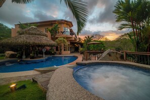 Interior - Casa Oasis (Jacó)