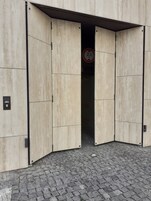 Estacionamento sem manobrista (sujeito a cobrança): EUR 35 por dia