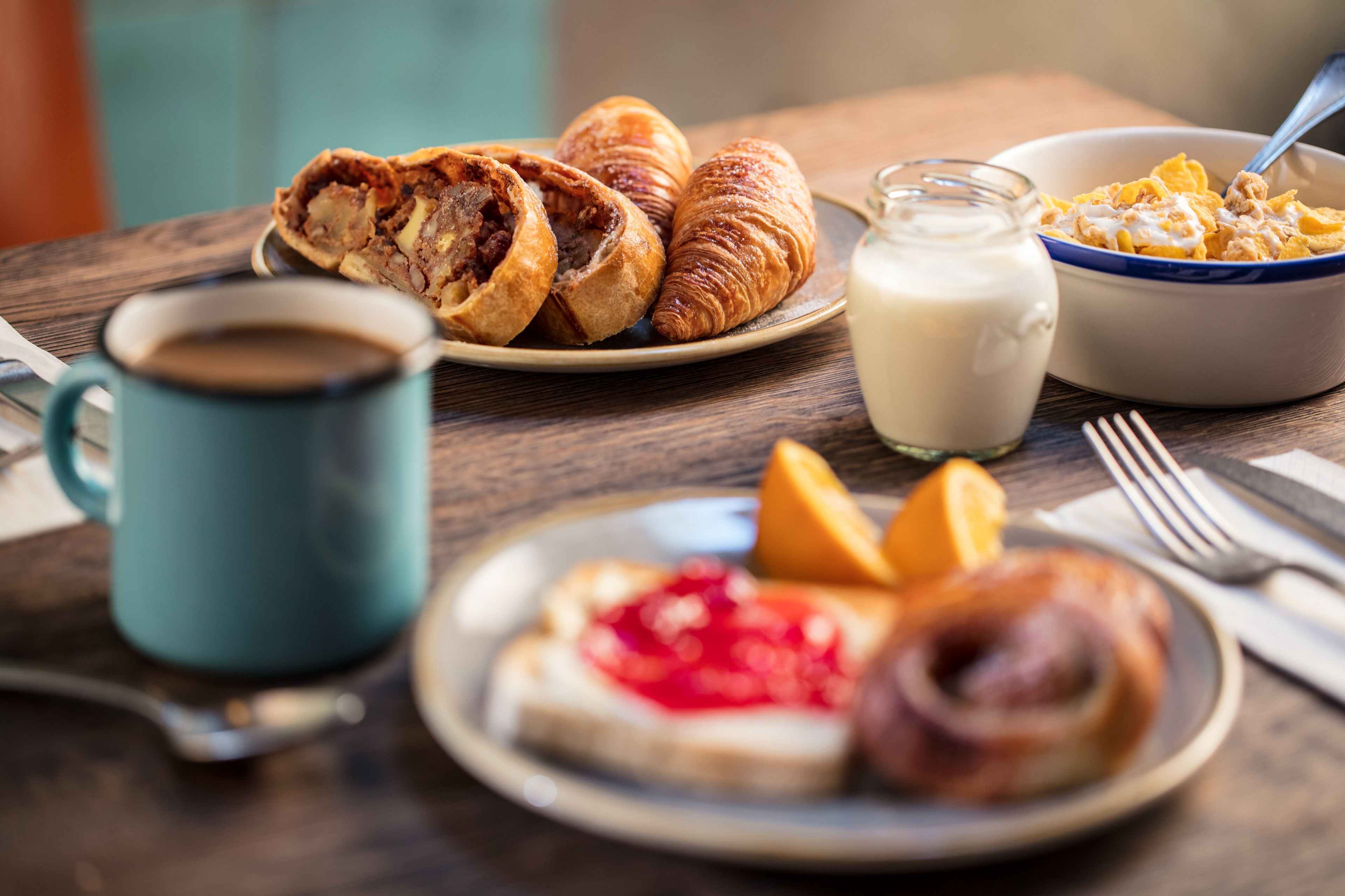 daily buffet breakfast (eur 13 per person)