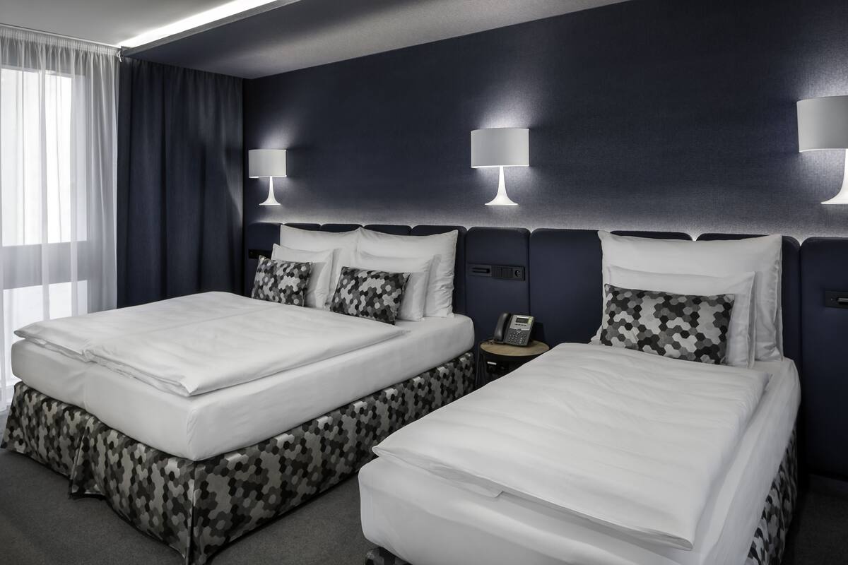 Literie hypoallergénique, matelas Select Comfort, minibar