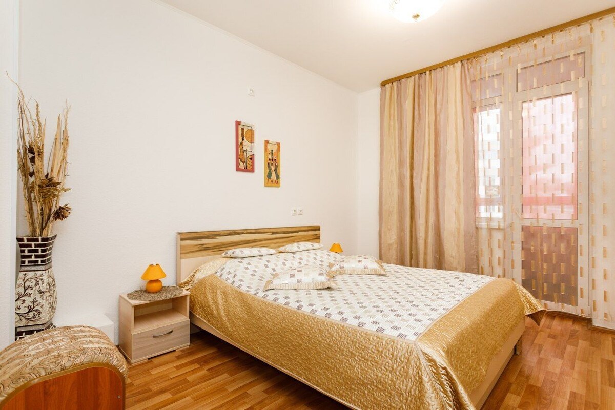 ห้องคอมฟอร์ททริปเปิล, 3 ห้องนอน, ห้องครัว, วิวเมือง | เครื่องนอนระดับพรีเมียม, ตู้นิรภัยในห้องพัก, พื้นที่ทำงานแบบใช้แล็ปท็อป