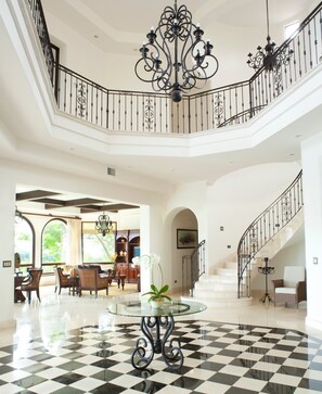 Rumah (5 Bedrooms) | Interior