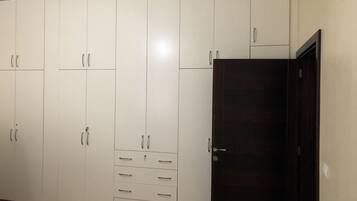 Room, Multiple Beds, Accessible | Room amenity