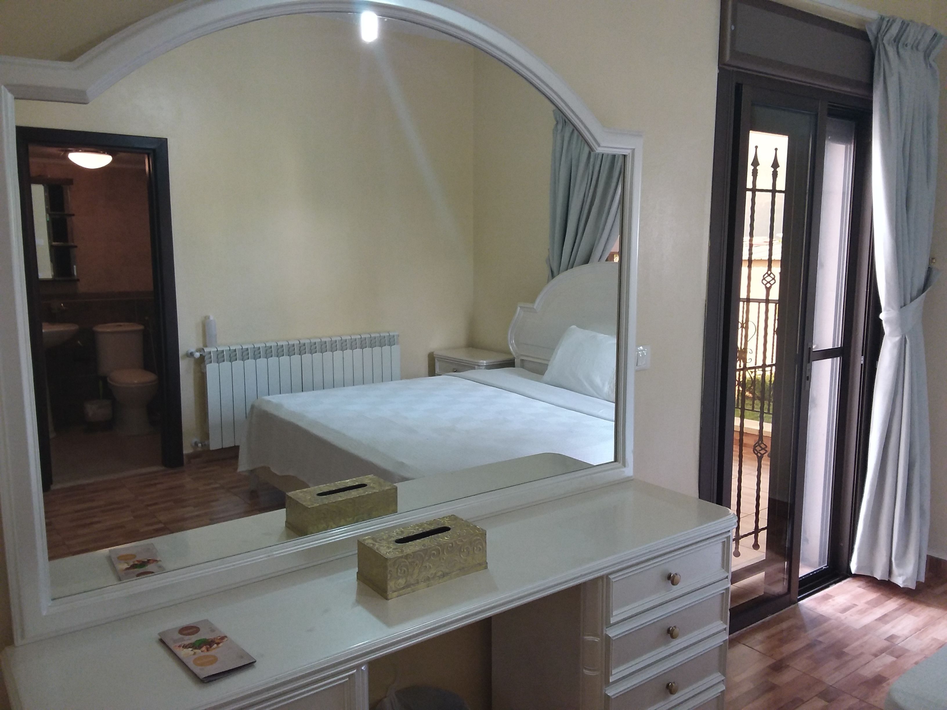 Room, 1 King Bed, Accessible, Garden View | Memory foam beds, blackout drapes, soundproofing, iron/ironing board