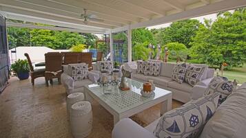 Villa, 1 King Bed, Non Smoking | Living room | LCD TV, DVD player