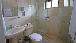 Villa, 1 King Bed, Non Smoking | Bathroom | Hair dryer, towels
