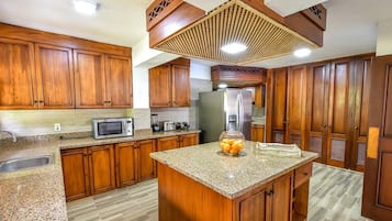 Vila, 1 cama King, para não fumantes | Cozinha privada | Geladeira, micro-ondas, fogão, cooktop