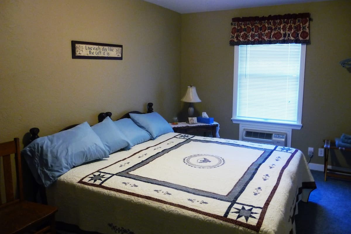 Suite (Americana) | Decoración personalizada, muebles diferentes y wifi gratis