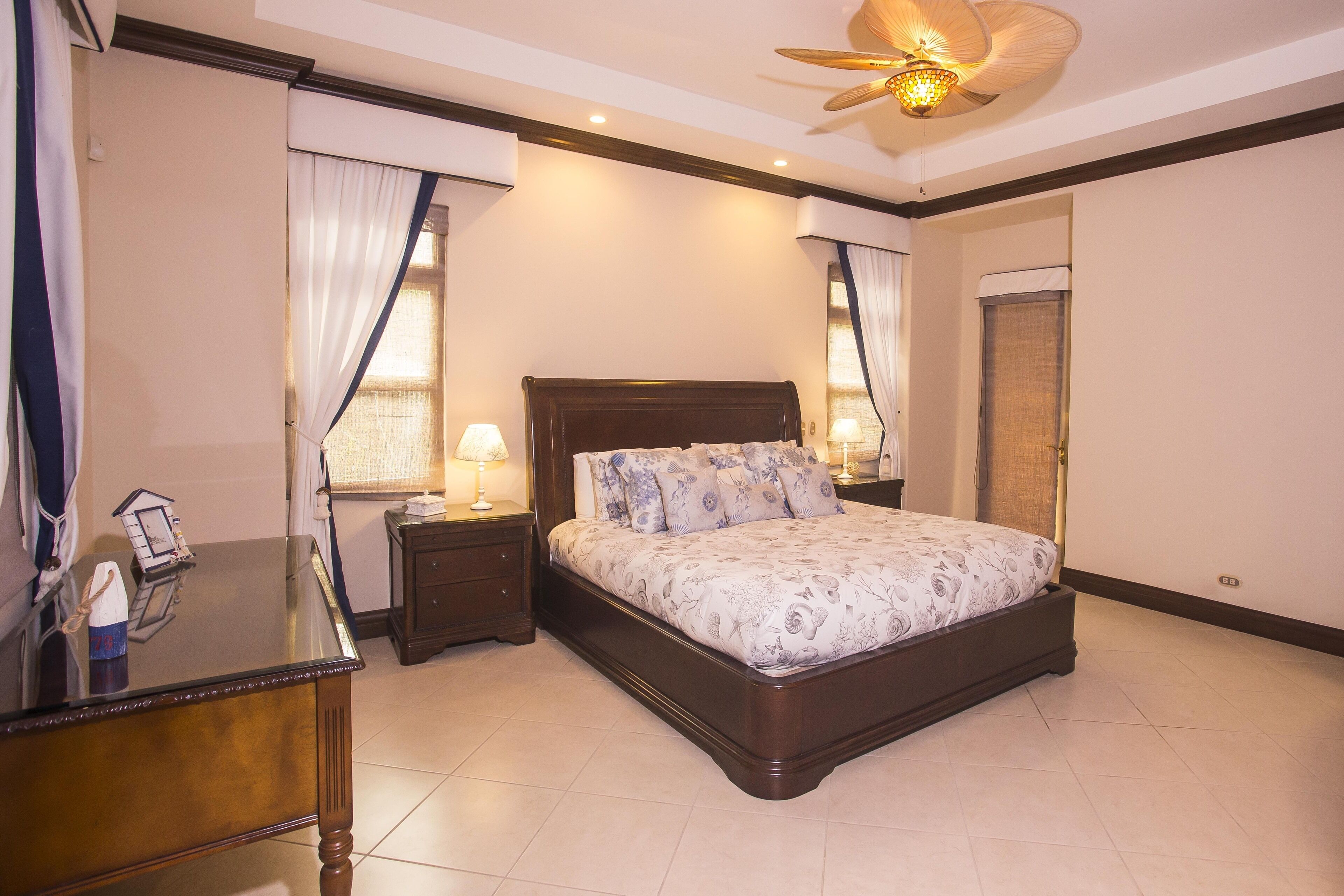 3 habitaciones y ropa de cama de alta calidad 