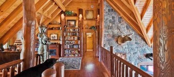 Luxury Lakefront Home On 155 Private Acres: Family Reunions, Weddings, Events