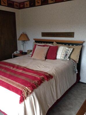 3 bedrooms, desk, iron/ironing board, free WiFi