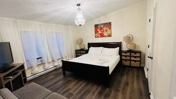 5 slaapkamers, een strijkplank/strijkijzer, reisbedje, gratis wifi