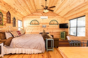 1 dormitorio, caja fuerte, ropa de cama
