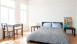 Bedden met traagschuimmatras, een strijkplank/strijkijzer, gratis wifi