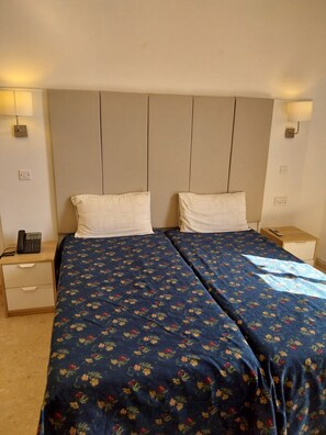 1 soverom, strykejern/-brett, wi-fi (inkludert) og sengetøy