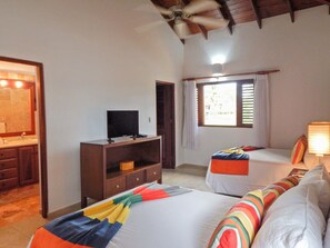 Villa, 1 King-Bett, Nichtraucher | 5 Schlafzimmer, kostenloses WLAN, Bettwäsche