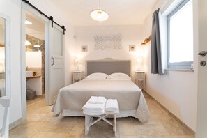 1 bedroom, desk, soundproofing, iron/ironing board