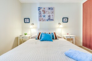 2 Schlafzimmer, Bügeleisen/Bügelbrett
