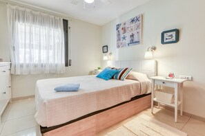 2 chambres, fer et planche à repasser