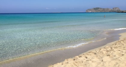 Villa privatem Pool und Panoramablick aufs Meer und die Berge