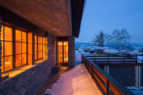 Châlet, 17-20 people, near town center and ski slopes