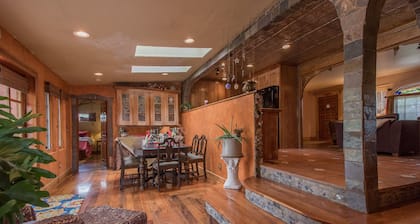 Stylish & Quiet 2BR, 2BA Eclectic Home in the Heart of Reno – Pet Friendly!